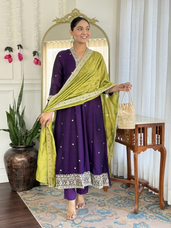 Women Silk Blend Kurti Pant Attached Dupatta Set